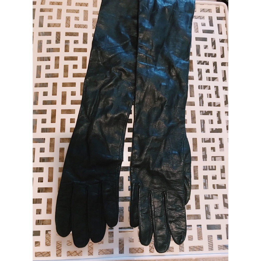 Vintage gloves